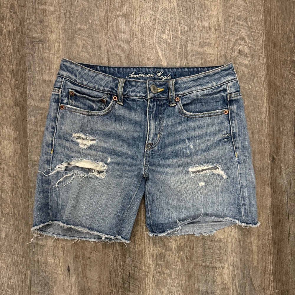 American Eagle Distressed Denim Shorts Sz 2